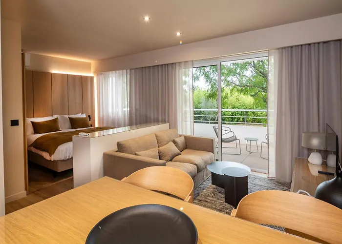 Apartahotel D'horizon Massane